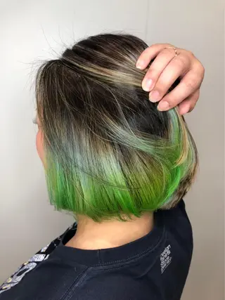 ショート カラー デザインカラーウルフ 宙也のヘアスタイル