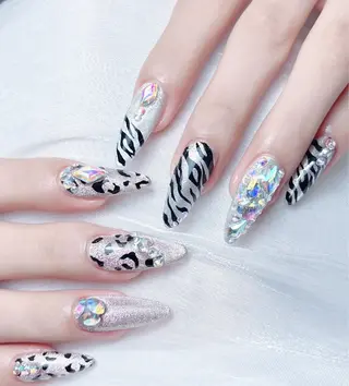 ネイル M🌷nail 長さだし専門店のネイルデザイン