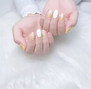 ネイル uu ネイルサロン関内🌼のネイルデザイン