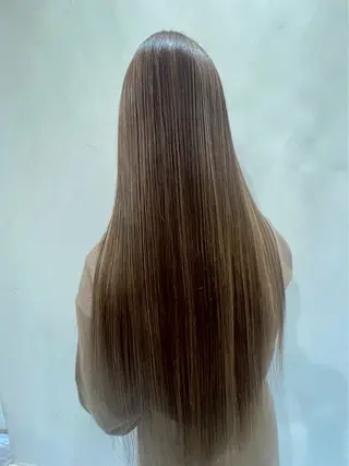 ロング 尾崎 虹美のヘアスタイル