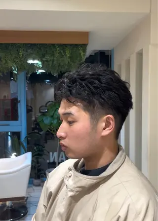 ショート パーマ メンズ 山口 陸のヘアスタイル