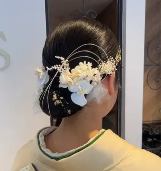 ロング ヘアアレンジ 🦋Yui🦋透明感 /ベージュ/Wカラーのヘアスタイル