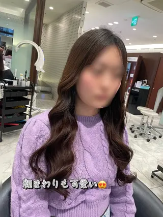 ロング パーマ コテ巻きパーマ 藤野佑成のヘアスタイル