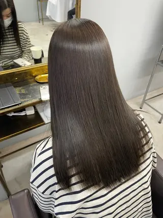 セミロング 佐藤 菜穂のヘアスタイル
