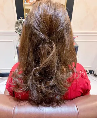 カラー ヘアアレンジ 粟田 めぐみのヘアスタイル