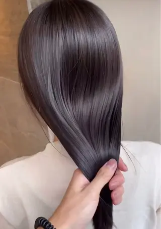 ロング カラー 渋谷　今泉ひろき 髪質改善×美髪矯正のヘアスタイル