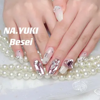 ネイル 🦋 Queenieのネイルデザイン