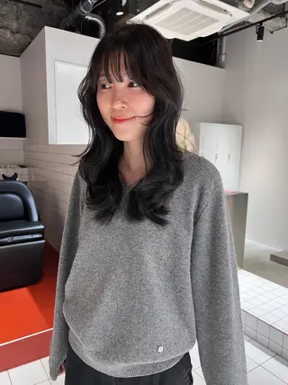 セミロング 富田 紗世のヘアスタイル