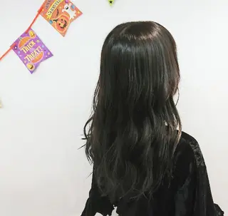 ロング カラー 透明感ハイライト◎ 伊藤夏海のヘアスタイル