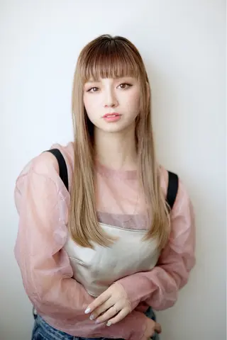 ロング カラー 小顔レイヤー/ ベージュ🤍Rieのヘアスタイル