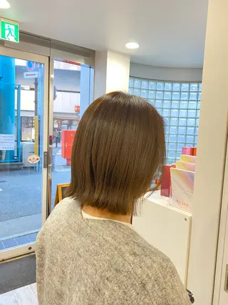ミディアム h Blanche 丸山 稚葉のヘアスタイル
