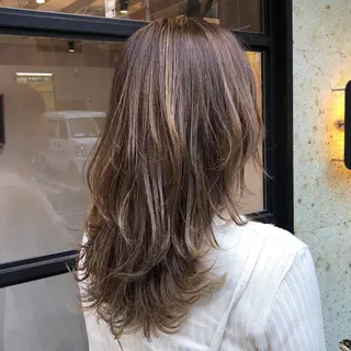 セミロング カラーモデル募集中 美容室ハピスのヘアスタイル