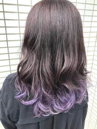 ロング カラー Kaede .のヘアスタイル