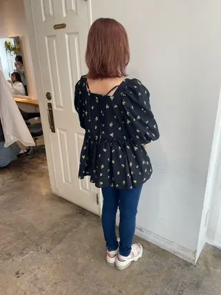 ショート カラー MIOベージュカラー 柔らかいカラーのヘアスタイル