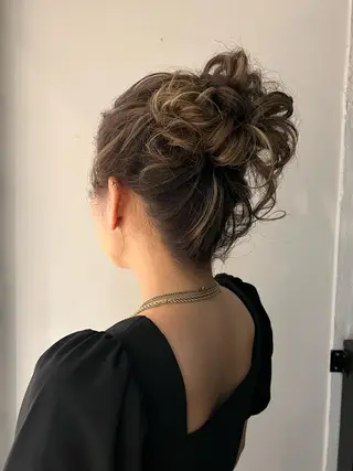セミロング カラー パーマ ヘアアレンジ 🎨カラー満足度 500%💫ヅル💫のヘアスタイル