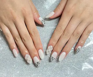 ネイル VIERU 🌈🎀💖のネイルデザイン