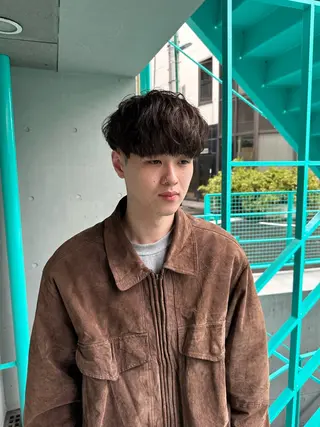 ショート パーマ メンズ 🔥メンズカラー🔥 セヤシュウヘイのヘアスタイル