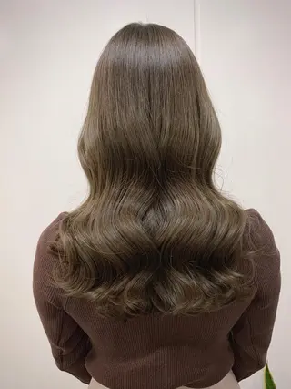 セミロング カラー ヘアアレンジ 柔らか垢抜けｶﾗｰと ｶｯﾄ🫧ASUKAのヘアスタイル