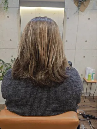 セミロング mio .mu-se 藤ヶ丘のヘアスタイル