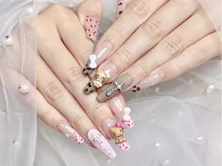ネイル Shis_🦄shi 韓国風キラキラネイルのネイルデザイン