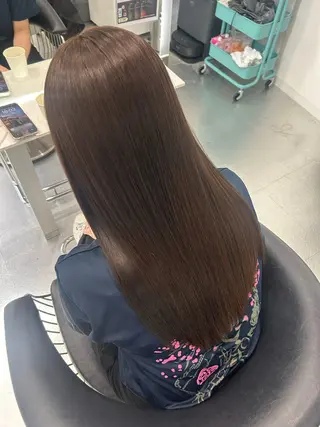 ロング あやめ🪽 オリーブ/ハイトーンのヘアスタイル