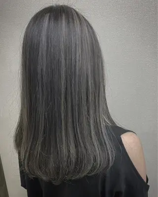 セミロング 日野 和也のヘアスタイル