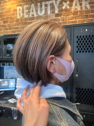 ショート カラー パーマ ヘアアレンジ メンズ キッズ ネイル マツエク・マツパ アイブロウ 久木原 ゆりのヘアスタイル