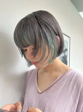 ミディアム カラー 湯川 未咲希のヘアスタイル