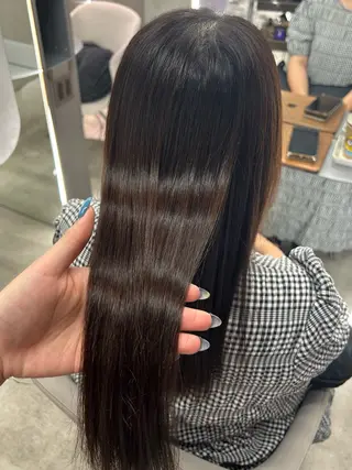 ロング パーマ 寺澤 花梨のヘアスタイル