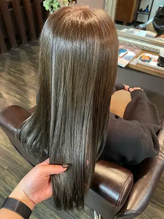 ロング カラー ｼﾉｻﾞｷ ｷﾅのヘアスタイル