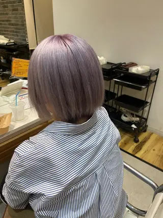 ショート カラー 碇山 楓己のヘアスタイル