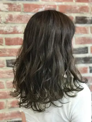 セミロング カラー 市村 正義のヘアスタイル