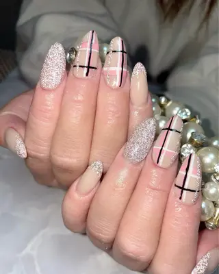 ネイル Feel ‪‪☺︎‬Yuriaのネイルデザイン