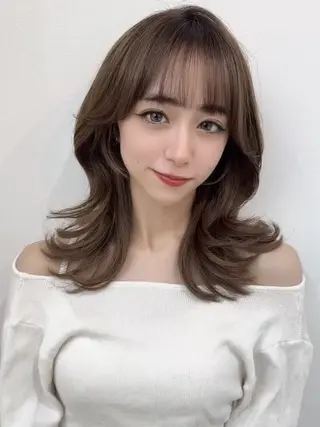 ミディアム 🫧とぅるん艶髪🫧 透明感カラー×猿渡のヘアスタイル