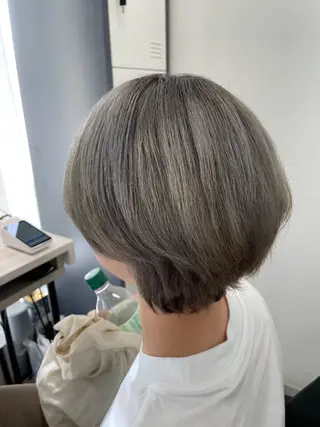 ショート カラー 末石 智のヘアスタイル