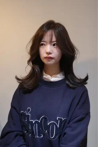 セミロング カラー ヘアアレンジ opus 店長大和 レイヤー/赤み消しのヘアスタイル