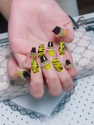 ネイル VIVIAN リサのネイルデザイン