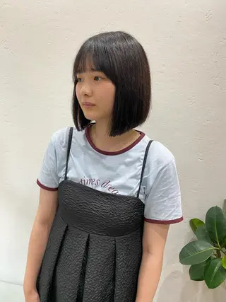 ショート カラー SHICENEケイ レイヤーカット🦋のヘアスタイル
