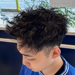 ショート パーマ メンズ 吉田 新平のヘアスタイル