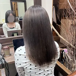 セミロング カラー ayane ito / HAWNDのヘアスタイル