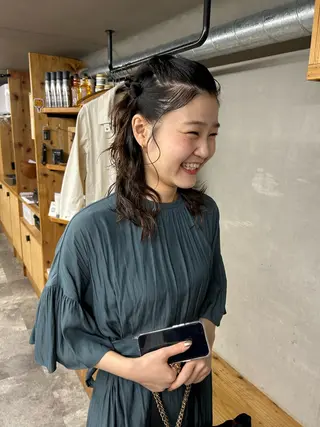 ミディアム カラー パーマ ヘアアレンジ MAEDA MADOKAのヘアスタイル