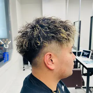 ショート カラー パーマ メンズ メンズカット特化✂︎ SHINGO 本厚木のヘアスタイル