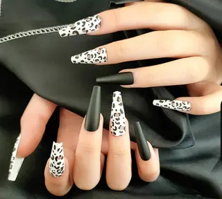 ネイル Queen Nail 柏店　クイーンネイルのネイルデザイン