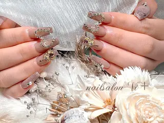 ネイル ✨Nailsalon Vi+✨のネイルデザイン