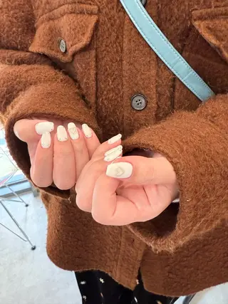 ネイル はばすみれ🎀ﾈｲﾙ 光ﾌｪｲｼｬﾙ ﾍｱのネイルデザイン