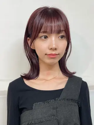 ミディアム SAKI 新宿のヘアスタイル