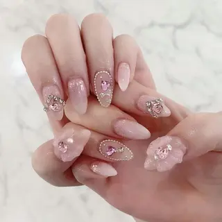 ネイル Lee Nailsのネイルデザイン