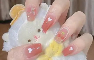 ネイル はぴねす所属・横浜 美夢のネイルデザイン