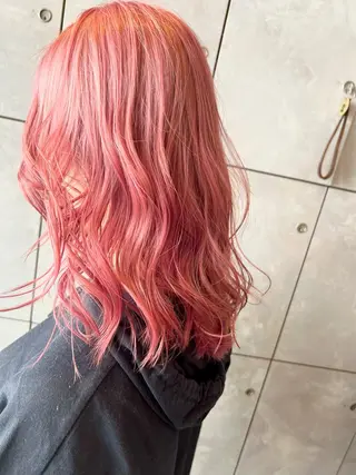 セミロング カラー ヘアアレンジ 🌈インナーカラー ‘ショウマ’🌈のヘアスタイル