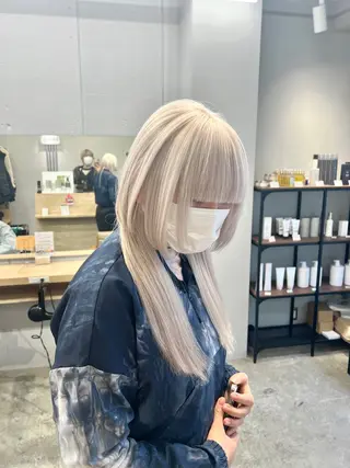 ロング カラー ブリーチ毛の縮毛矯正 ハイトーン/岡本智樹のヘアスタイル